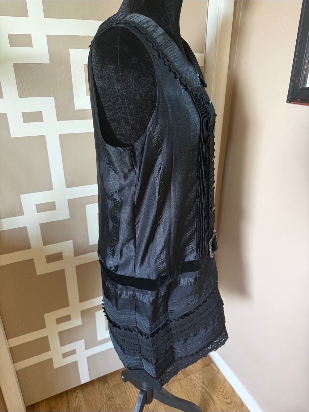 Anna Sui Black Satiny Sleeveless Dress w/Lace & Pintuck Details, Sz M NWT - Picture 6 of 9